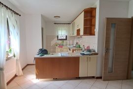 KASTAV - lijepa etaža kuće s okućnicom, Kastav, Apartamento