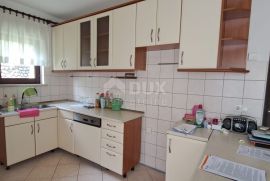 KASTAV - lijepa etaža kuće s okućnicom, Kastav, Apartamento