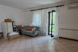 KASTAV - lijepa etaža kuće s okućnicom, Kastav, Appartement