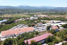 Imotski građevinsko zemljište 3220 m2 uz prometnicu - NOVO!, Imotski, Tierra