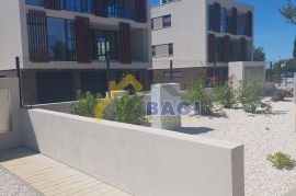 Rovinj-Stan-Vrt-Garaža-Dvorište-Parking-Novogradnja, Rovinj, Apartamento