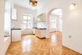 Zagreb, centar, Tkalčićeva ulica dvosoban stan 60 m2, Zagreb, Daire