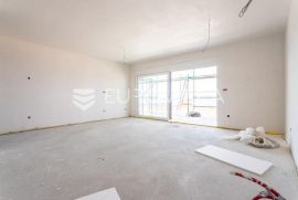 Makarska, penthouse s prostranom terasom i pogledomNKP 105, 56 m2, Makarska, Διαμέρισμα