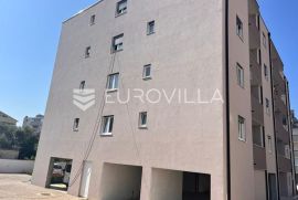 Pula, Monvidal trosoban stan  NKP 53 m2 s natkrivenim parkirnim mjestom u novogradnji, Pula, Appartment