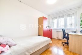 Zagreb, Vrbani III, izvrstan trosoban stan NKP 77,10 m2, Zagreb, Appartement
