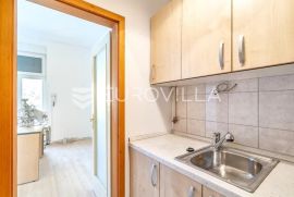 Zagreb, Gajeva odličan višesoban stan NKP 205 m2, balkon, Zagreb, Apartamento