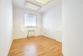 Zagreb, Trešnjevka sjever, poslovni prostor 99 m2 na 2. katu stambeno - poslovne zgrade, Zagreb, Gewerbeimmobilie