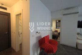 Lux lokal sa 35m2 dvorišta. ID#129588, Voždovac, Εμπορικά ακίνητα