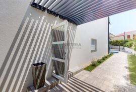 Prodaja Povljana apartman 96,29 m2, dvoetažni, bazen, parking, Povljana, Διαμέρισμα