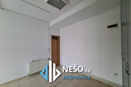 POSLOVNI PROSTOR - BANJA LUKA - 36 M2, Banja Luka, Gewerbeimmobilie