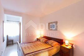 ISTRA, BARBAN - Vila s bazenom i ljetnom kuhinjom, Barban, House