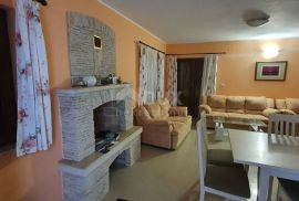 ISTRA, BARBAN - Vila s bazenom i ljetnom kuhinjom, Barban, House