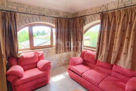 ISTRA, BARBAN - Vila s bazenom i ljetnom kuhinjom, Barban, House