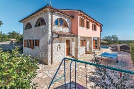 ISTRA, BARBAN - Vila s bazenom i ljetnom kuhinjom, Barban, House