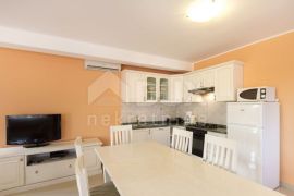 ISTRA, BARBAN - Vila s bazenom i ljetnom kuhinjom, Barban, House