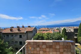RIJEKA, BULEVARD - prostrani 2-sobni stan s pogledom na more, Rijeka, Daire