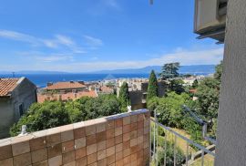 RIJEKA, BULEVARD - prostrani 2-sobni stan s pogledom na more, Rijeka, Appartamento