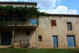 ISTRA,KANFANAR - Kamena kuća s prostranom okućnicom, Kanfanar, Casa