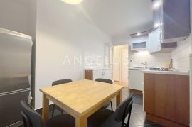 Zagreb, Donji grad-stan sa garažom za najam,  50 M2, Donji Grad, Appartment