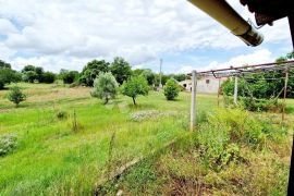 Mala kućica u mirnom okruženju, Marčana, House