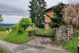 KUĆA SA PANORAMSKIM POGLEDOM NA SLJEME, Zabok, Famiglia