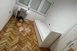 Novo u ponudi, soba u  stanu za najam!!!! (pročitati cijeli oglas), Rijeka, Flat