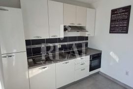 Samo u našoj ponudi! Prodaja uređenog stana na Podmurvicama 1S+DB  54 M2, Rijeka, Appartment