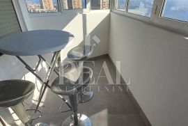 Samo u našoj ponudi! Prodaja uređenog stana na Podmurvicama 1S+DB  54 M2, Rijeka, Appartment