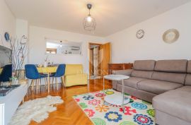 Prilika! Lovrečica, izuzetan stan 200 metara do mora!, Umag, Appartement