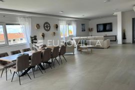 Zadar, Privlaka, luksuzno opremljen penthouse NKP 142 m2 s pogledom na more, Privlaka, Kвартира