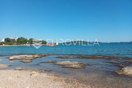 Vodice, atraktivan ugostiteljski objekt na plaži NKP 67 m2 na parceli od 800 m2, Vodice, Εμπορικά ακίνητα