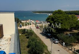 APARTMAN U PRVOM REDU DO MORA S PREKRASNIM POGLEDOM - PAG, POVLJANA, Povljana, Διαμέρισμα