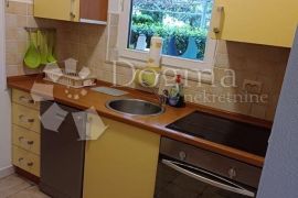 NAMJEŠTEN APARTMAN VRSI MULO 120 M OD MORA, Vrsi, Appartment