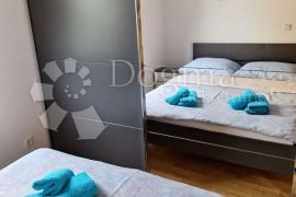 NAMJEŠTEN APARTMAN VRSI MULO 120 M OD MORA, Vrsi, Kвартира