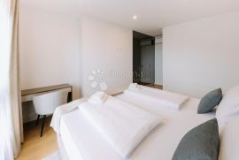 Elegantan apartman u vrhunskom kompleksu !, Opatija, Flat