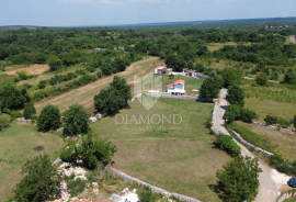 Svetvinčenat, okolica, zemljište s građevinskom dozvolom, Svetvinčenat, Land