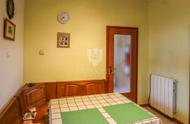 Prilika! Stan u prizemlju sa vrtom, prvi red do mora!, Umag, Apartamento