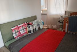 Zemun, Gornji grad 49+6m2, renoviran, Zemun, Stan