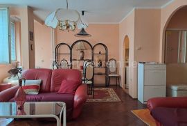 Stari Merkator, Maršala Tolbuhina, 47m2, II, cg, uknjiženo, Novi Beograd, Flat