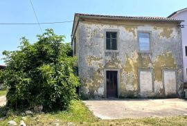 ISTRA, LABIN, STARA KUĆA S DOZVOLOM ZA NADOGRADNJU, EKSKLUZIVNO, Labin, Maison