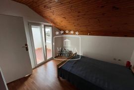 Zadar, Diklo - tipična dalmatinska kuća 120m2 u blizini mora! 255000€, Zadar, Haus