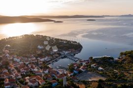 Zemljište Dugi otok, Sali, Tierra