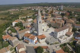 Kuća sa velikim potencijalom, Famiglia