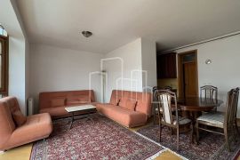 Opremljen četverosoban stan za najam Alipašina, Sarajevo Centar, Apartamento