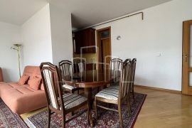 Opremljen četverosoban stan za najam Alipašina, Sarajevo Centar, Apartamento