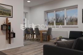 Sesvete četverosoban stan sa vrtom NKP 85 m2, Zagreb, Appartment