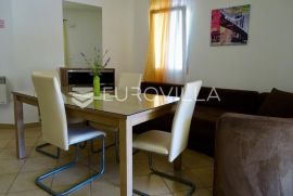 Kastav, Brestovice, stan od 95m2 s dvije trase, Kastav, Apartamento