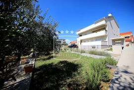 Zadar - Bokanjac luksuzna kuća 600m2, zemljište 732m2 poslovne mogućnosti!, Zadar, House