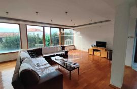 Petrići - kuća sa 3 etažirana stana odlična lokacija! 549000€, Zadar, Kuća
