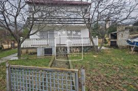 Gornji Karin - kuća katnica veliki vrt cca 350m od mora! 172000€, Obrovac, Casa